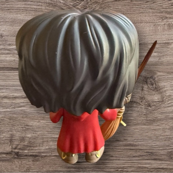 HARRY POTTER Pop! Quidditch Harry - Picture 4 of 6